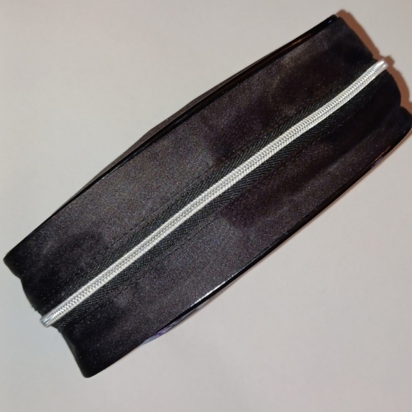 Lancome Paris makeup bag Diamonds and pearls and gems - Picture 6 of 16